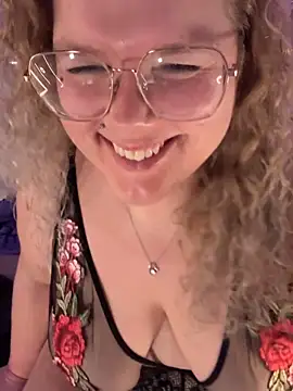 CurvyAnonymousGirl89 webcam