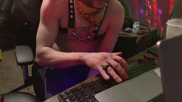 MasterDaddyCool webcam