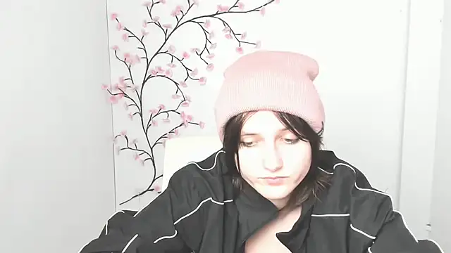 Alice_Wonderme webcam