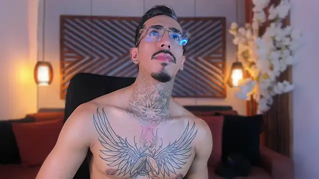 Donovan_Desmond webcam