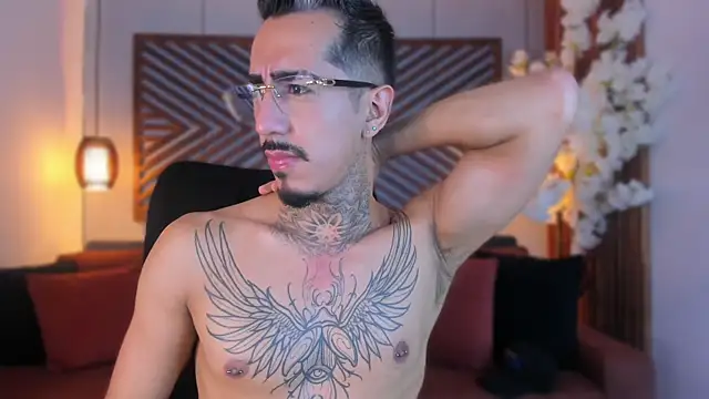 Donovan_Desmond webcam