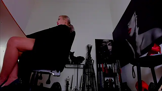 MistressDemi webcam