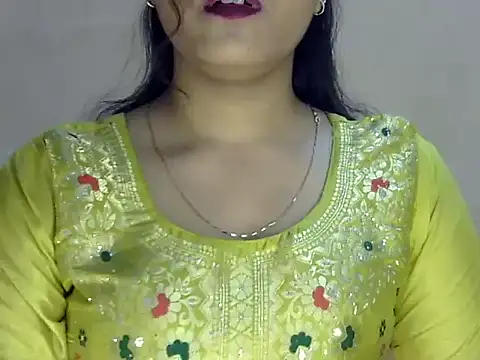 cuttie_shivi webcam