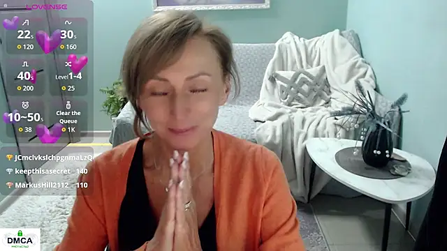 HornyMilf_777 webcam