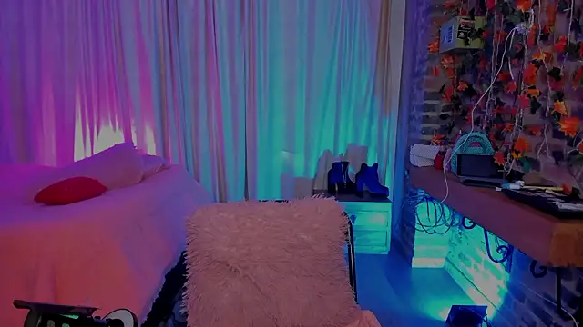 LaGoldenBitch webcam