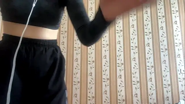 Stella_Linkolni webcam