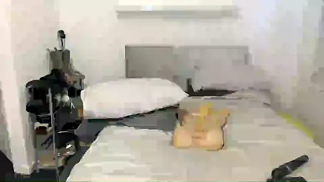 English_Brooke webcam