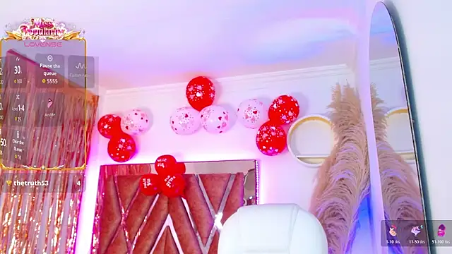 Aurora_Brownn webcam