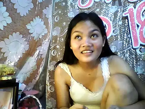 PinaySkinnyJust18 webcam