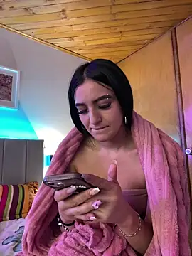 Webcam Model (Valery_pink18)  is live.Free join now!