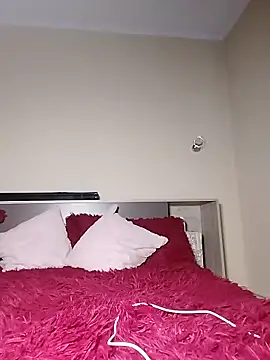 Sweetredvelvet webcam