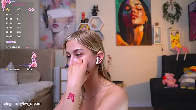 VernitaFiscalini webcam