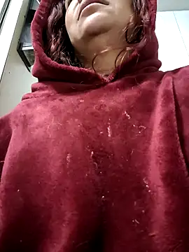 Scarlet_curly8a webcam