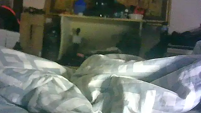 ON3YOULLN3VER_FIR3 webcam