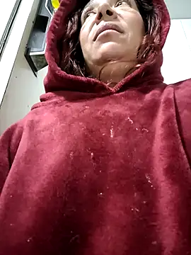 Scarlet_curly8a webcam