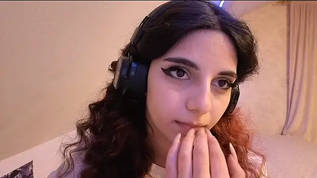 Blissmissataeses webcam