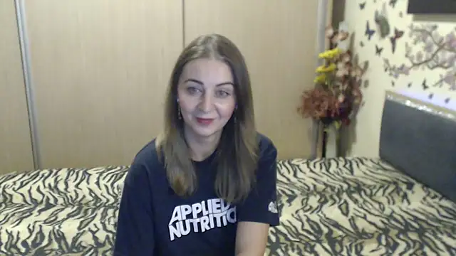 MirabelaSweet webcam