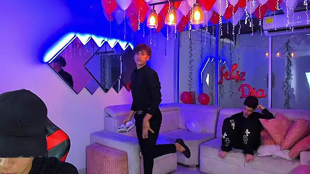 Houseofwarrios webcam