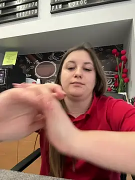 Strawberryyyyik webcam