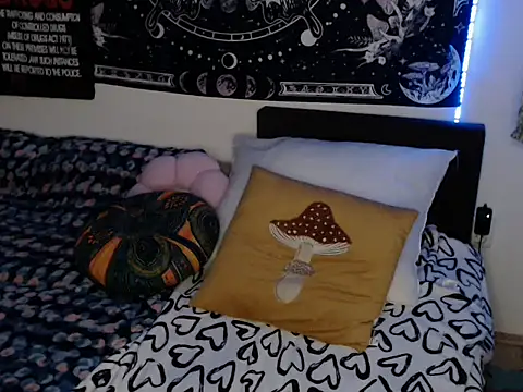 AlienforTwenty webcam