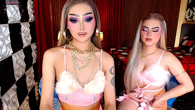 IndestructibleLily webcam