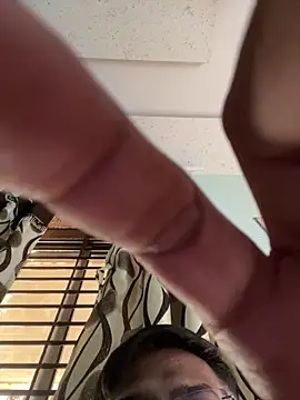 hotcuteguy_xxx1 webcam