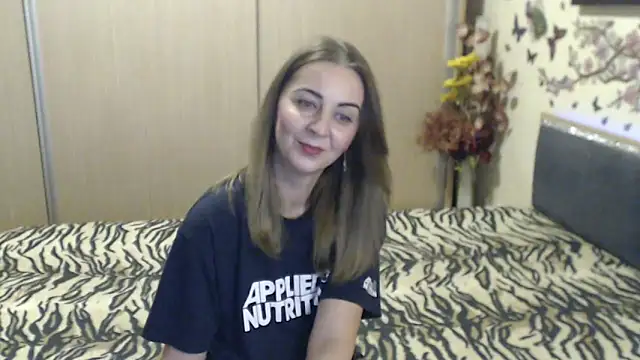 MirabelaSweet webcam