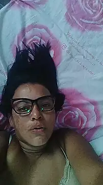 Webcam Model (Xoticxenax) is live