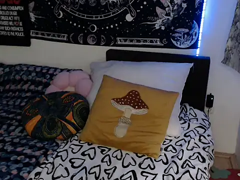 AlienforTwenty webcam