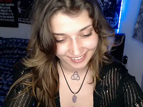 AlienforTwenty webcam