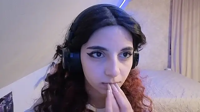 Blissmissataeses webcam