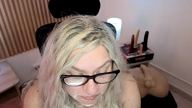 marianl0ve - MarianL0ve's free webcam