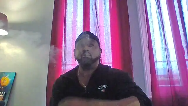 DildoPlayer33 webcam