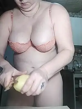 Holly-69 webcam