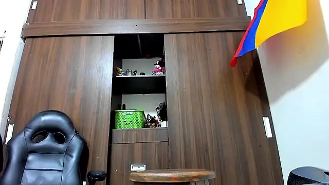 miss_bigcockts webcam