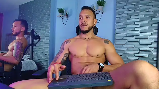 ARON_TAYLER01 webcam