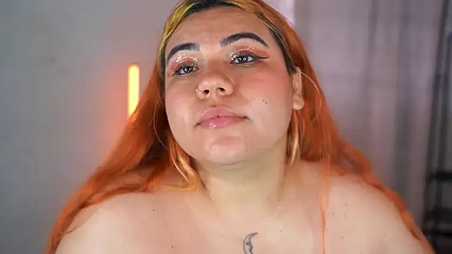 Samanta_Bigboos webcam