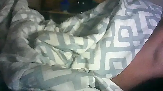 ON3YOULLN3VER_FIR3 webcam