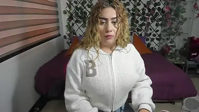 antonella4youu webcam