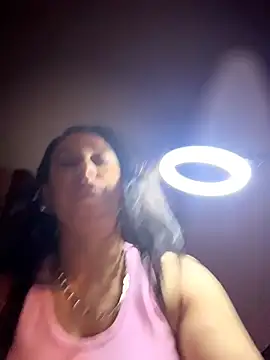 Milfshortcakes webcam