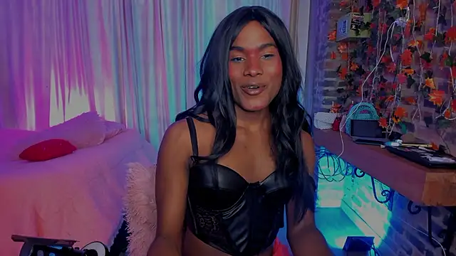 LaGoldenBitch webcam