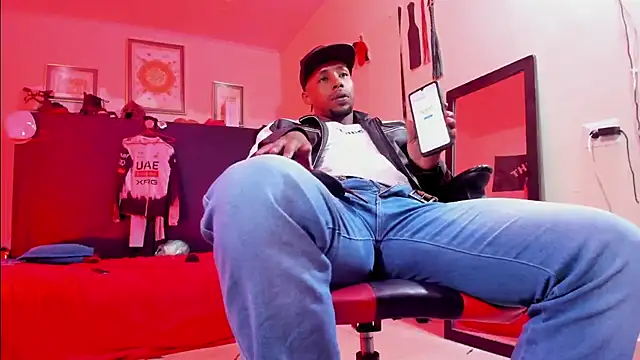 AlejoKhalifa_ webcam