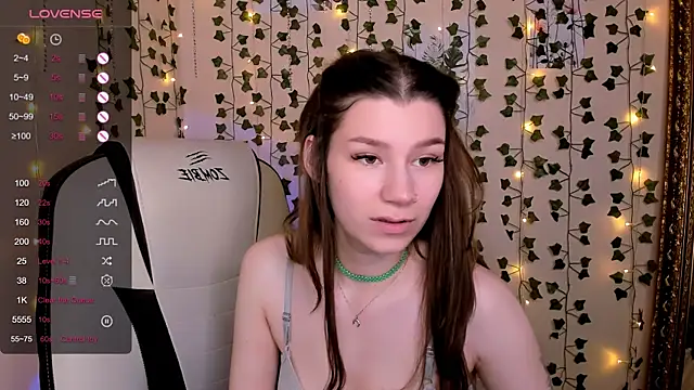 LinaBlossom_ webcam