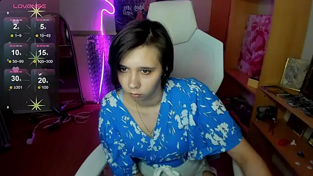 Scarlet_Sirenn webcam