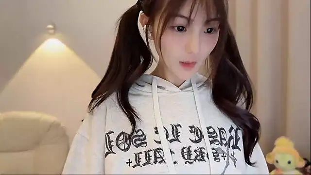美女LH7在线直播