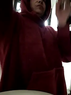 Scarlet_curly8a webcam