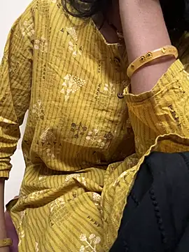 Webcam Model (Modelbigbobs)  is live.Free join now!