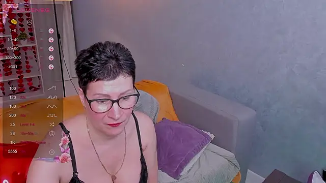 JennyMons webcam