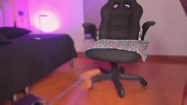 Emmily_Savage webcam