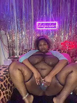 BigFineSelena webcam